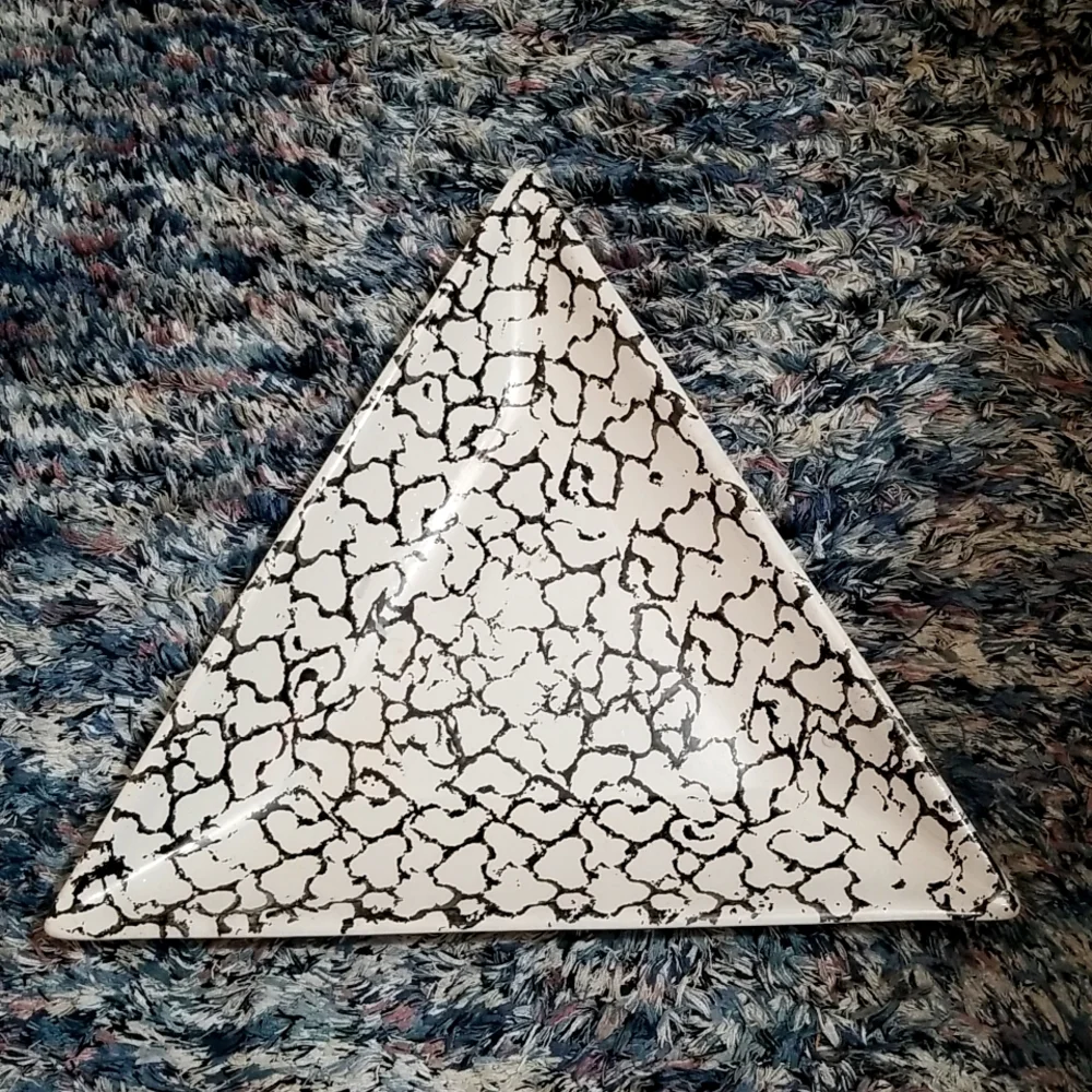 COPY 🇺🇦 Pier 1 Imports Italy Black White Plate Dish
